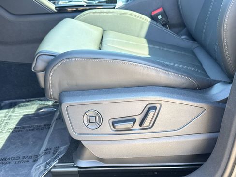 New 2025 Audi Q5 Prestige image 13