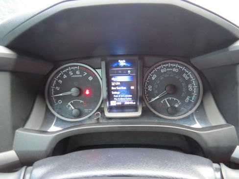 Used 2023 Toyota Tacoma TRD Sport AWD/4WD image 26