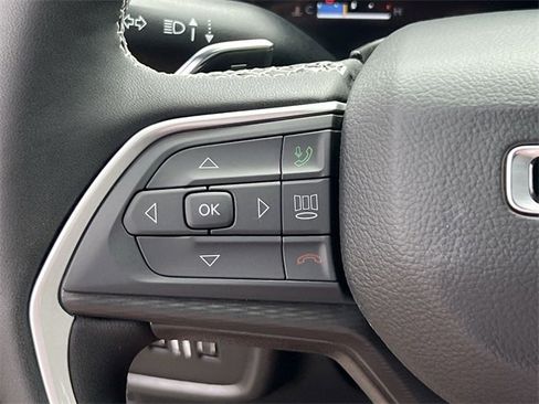 New 2025 Jeep Grand Cherokee L Altitude image 25