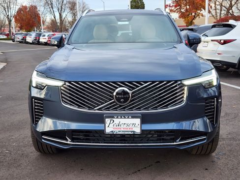 New 2026 Volvo XC90 B6 Plus w/ Protection Package Premier image 5