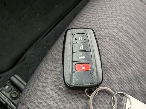Used 2020 Toyota Camry LE w/ Carpet Mat Package FWD image 35