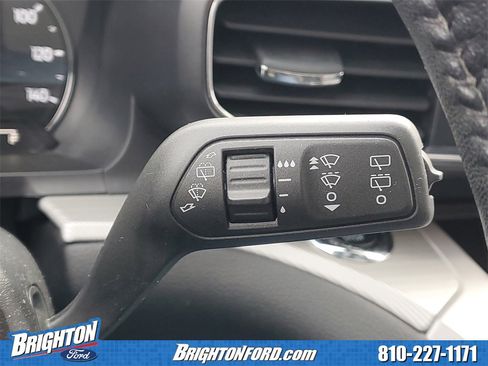 Used 2023 Ford Explorer XLT w/ Equipment Group 202A image 23