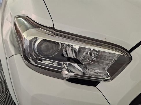 Used 2019 Toyota Tacoma TRD Sport image 8