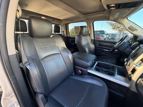 Used 2016 RAM 1500 Laramie w/ Convenience Group AWD/4WD image 17