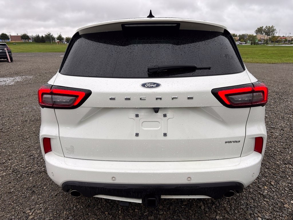 Used 2023 Ford Escape ST-Line Elite AWD/4WD image 9