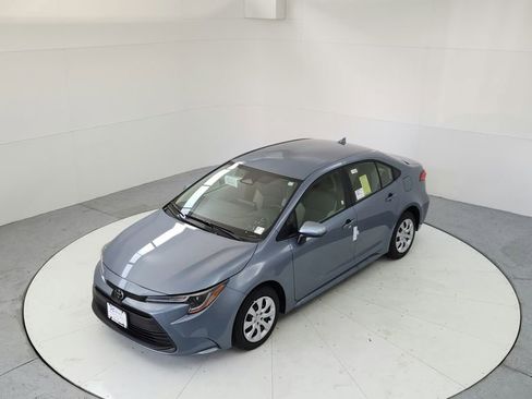 Used 2023 Toyota Corolla LE FWD image 14