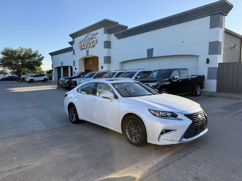 Used 2018 Lexus ES 350 w/ Premier Package FWD image 42