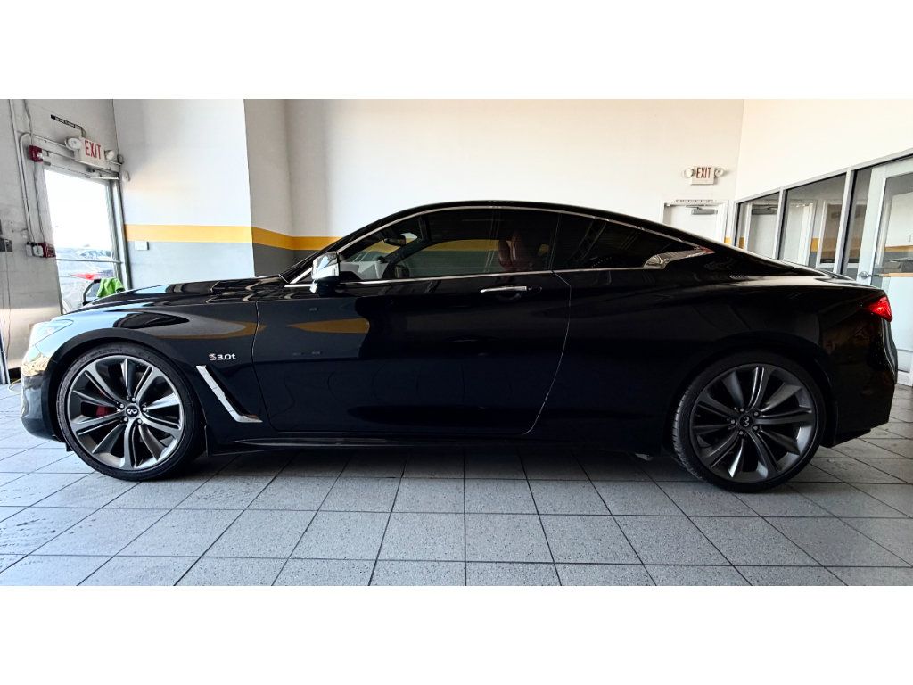 Used 2018 INFINITI Q60 Red Sport 400 w/ Sensory Package 3.0T Sport RWD image 13