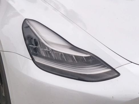 Used 2021 Tesla Model Y Long Range AWD/4WD image 4