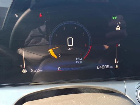 Used 2024 Chevrolet Trax LT w/ Driver Confidence Package image 25