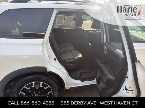 Used 2019 Nissan Pathfinder SV w/ Rock Creek Edition AWD/4WD image 12