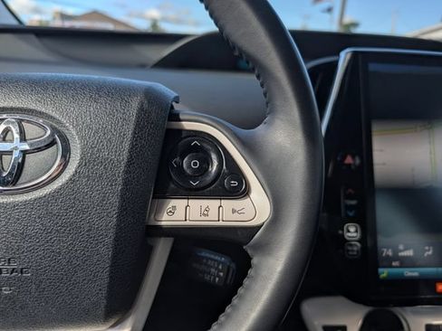 Used 2017 Toyota Prius Prime Advanced FWD image 21