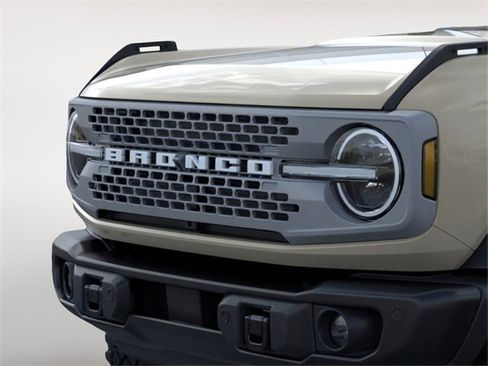 New 2025 Ford Bronco Badlands image 19