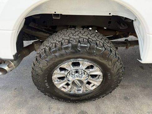 Used 2019 Ford F350 XLT w/ XLT Premium Package image 9