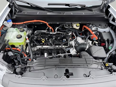 New 2025 Ford Maverick XLT w/ XLT Luxury Package image 9