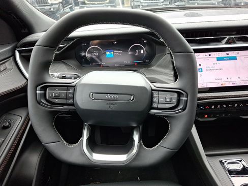 New 2026 Jeep Cherokee Overland w/ Advanced Pro Tech Group AWD/4WD image 8