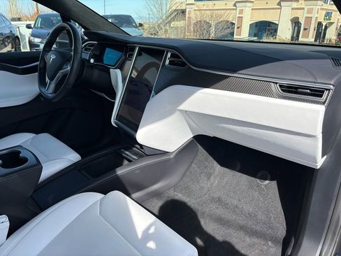 Used 2017 Tesla Model X 75D image 18