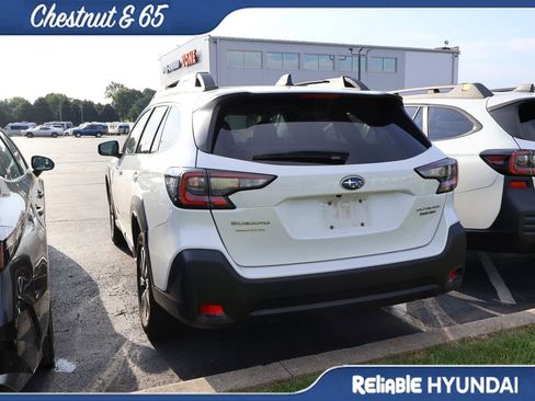 Used 2024 Subaru Outback Premium AWD/4WD image 16