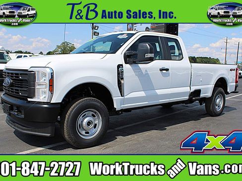 Used 2025 Ford F250 XLT image 1