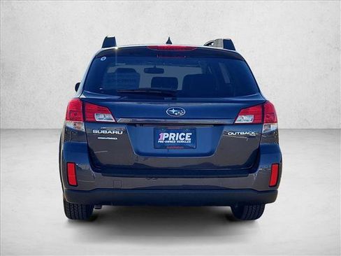 Used 2011 Subaru Outback 2.5i Limited w/ PWR Moonroof Pkg image 7