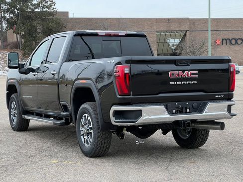 New 2026 GMC Sierra 2500 SLT w/ SLT Premium Package AWD/4WD image 16