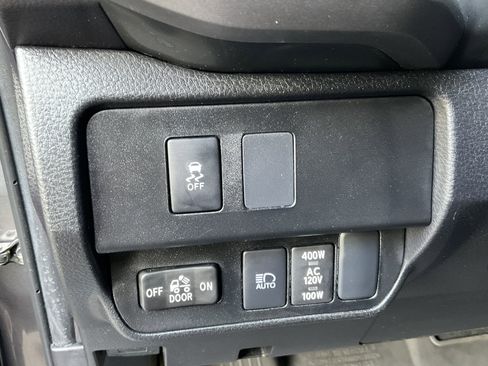 Used 2023 Toyota Tacoma TRD Off-Road image 28