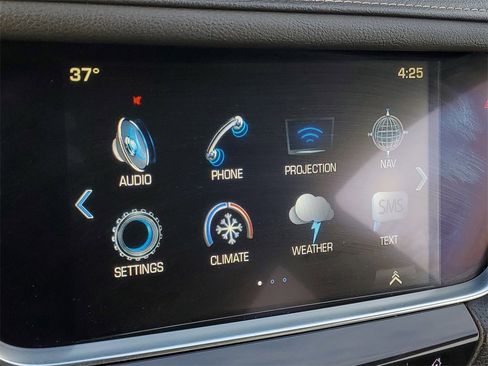 Used 2018 Cadillac XT5 Luxury w/ Driver Awareness Package image 18