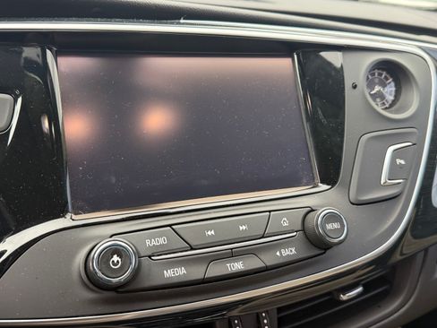 Used 2018 Buick Envision Essence w/ LPO, Cargo Package FWD image 8