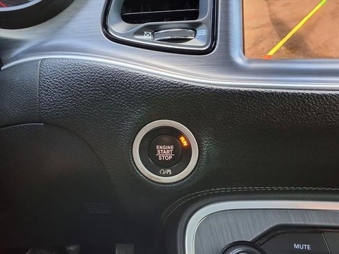 Used 2017 Dodge Challenger R/T w/ Blacktop Package image 29