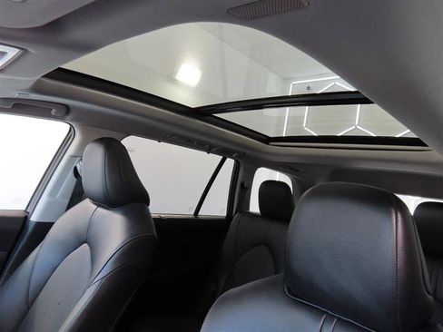 Used 2025 Toyota Grand Highlander AWD image 18