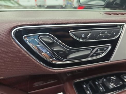 Used 2018 Lincoln Navigator L Black Label image 18