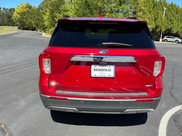 Used 2020 Ford Explorer XLT w/ Equipment Group 202A AWD/4WD image 4