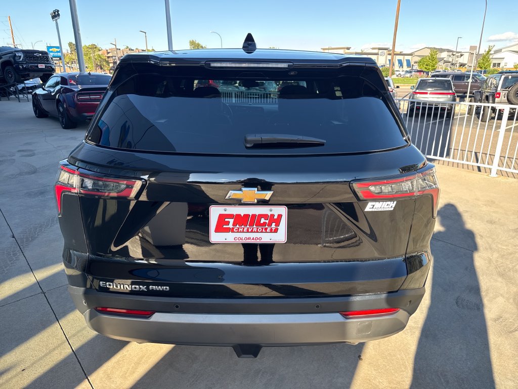 Used 2026 Chevrolet Equinox LT AWD/4WD image 4