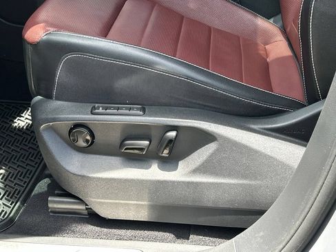 Used 2022 Volkswagen Atlas Cross Sport SEL Premium R-Line AWD/4WD image 16