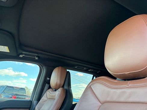 Used 2024 Lincoln Navigator Reserve image 16