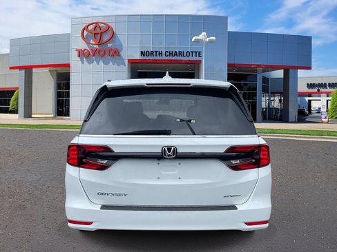 Used 2023 Honda Odyssey Sport image 5