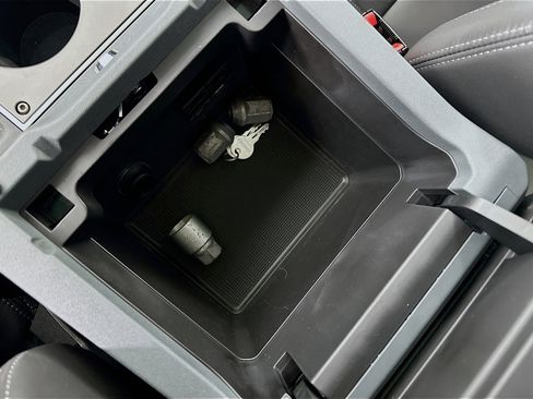 New 2024 INEOS Grenadier Fieldmaster Edition image 30