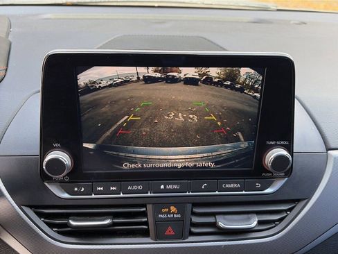 Certified 2025 Nissan Altima 2.5 SR image 16