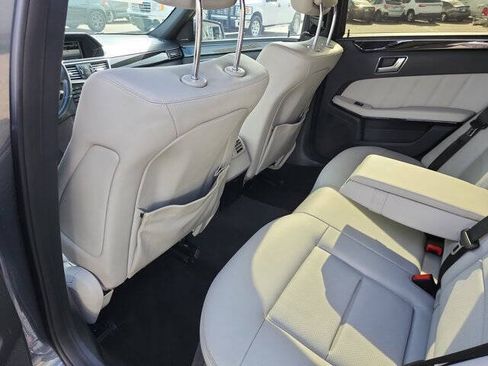 Used 2013 Mercedes-Benz E 350 BlueTEC Sedan image 18