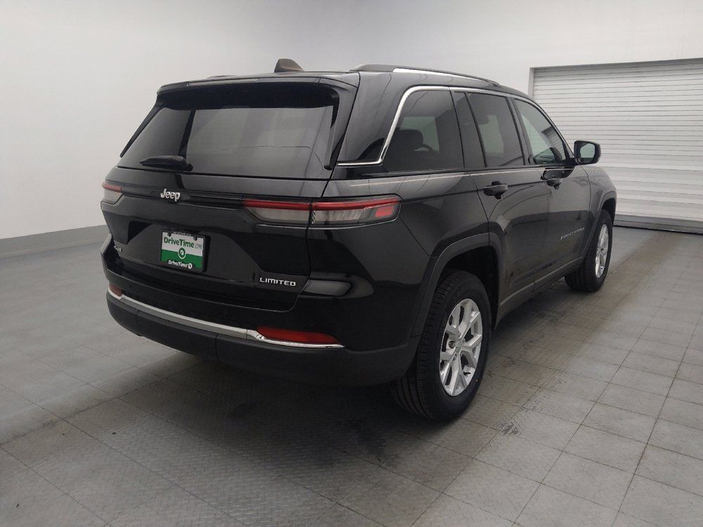 Used 2023 Jeep Grand Cherokee Limited w/ Trailer Tow Prep Group (B) AWD/4WD image 9