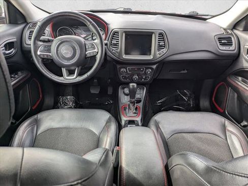 Used 2018 Jeep Compass Trailhawk image 16