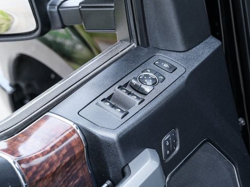 Used 2017 Ford F250 Platinum AWD/4WD image 46