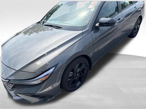 Used 2026 Hyundai Elantra Sport FWD image 3