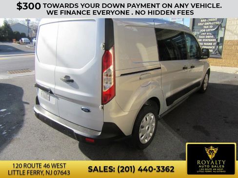 Used 2019 Ford Transit Connect XLT image 9