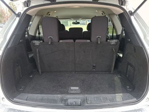 Used 2019 Nissan Pathfinder SV AWD/4WD image 28