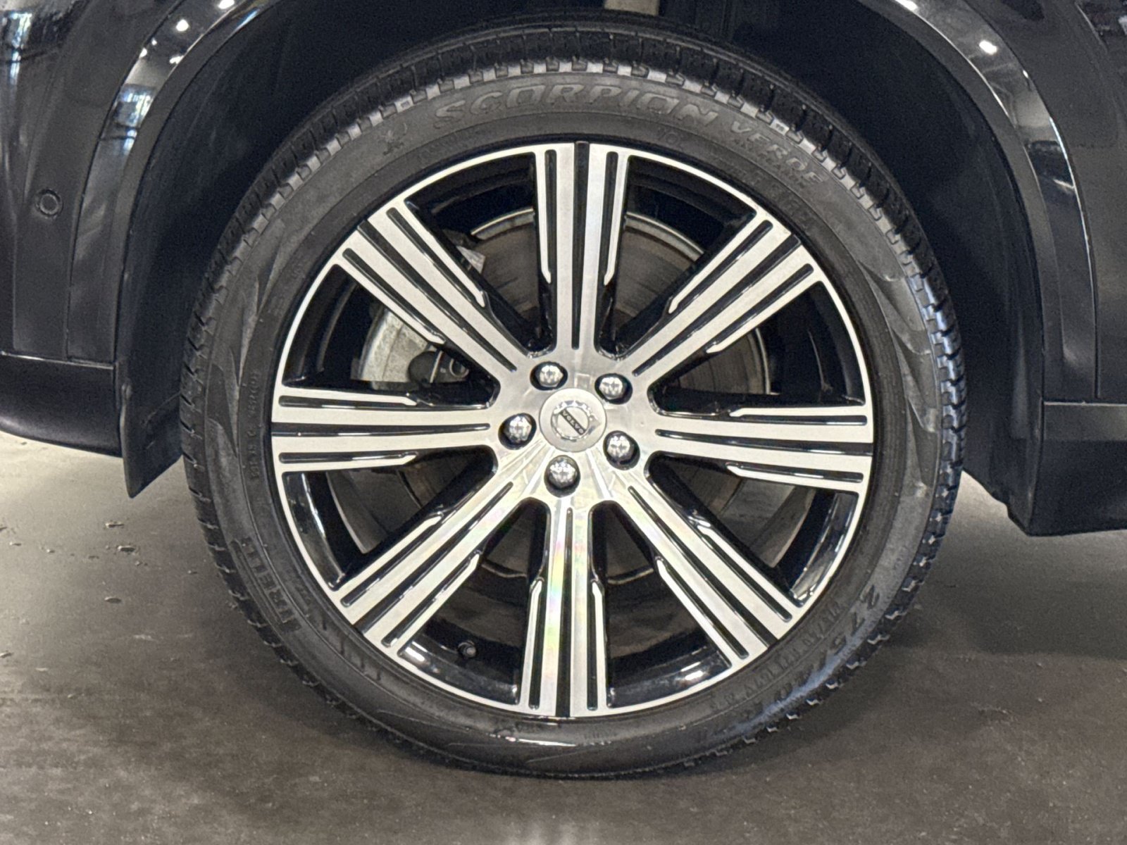 Used 2024 Volvo XC90 T8 Ultimate w/ Protection Package Premier AWD/4WD image 12