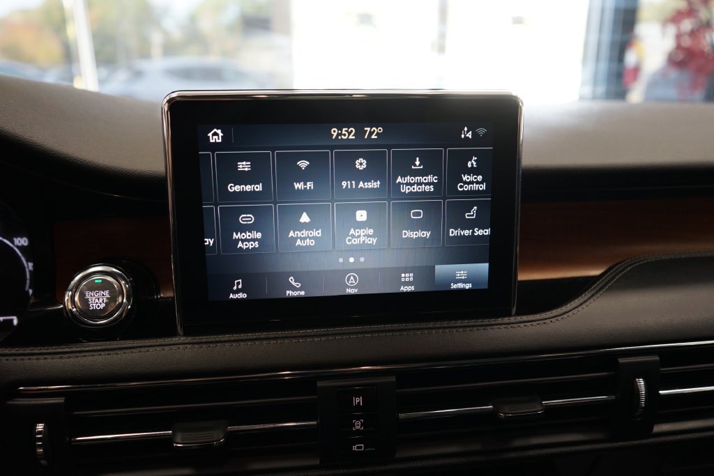 Used 2020 Lincoln Corsair Reserve w/ Elements Package AWD/4WD image 39