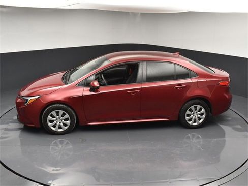 Used 2024 Toyota Corolla LE image 42