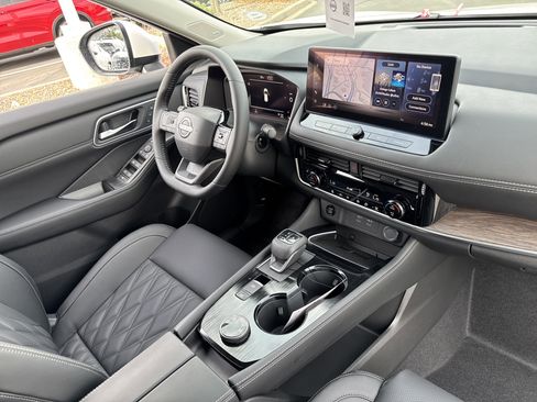 New 2026 Nissan Rogue Platinum AWD/4WD image 25