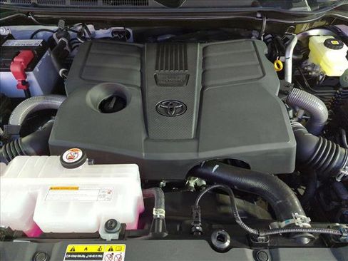 New 2026 Toyota Tundra SR image 16